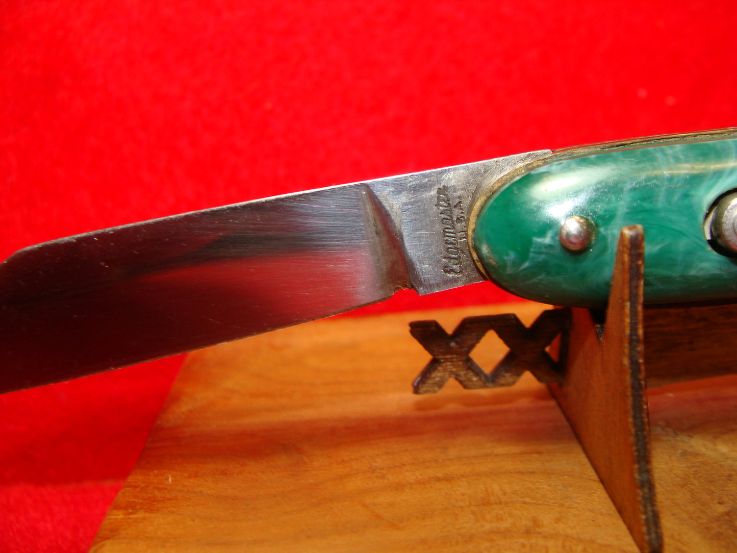 EDGEMASTER USA 1936-56 CIGAR JACK 3 1/2" VINTAGE AMERICAN AUTOMATIC KNIFE GREEN WITH WHITE SWIRL COMPOSITION HANDLES