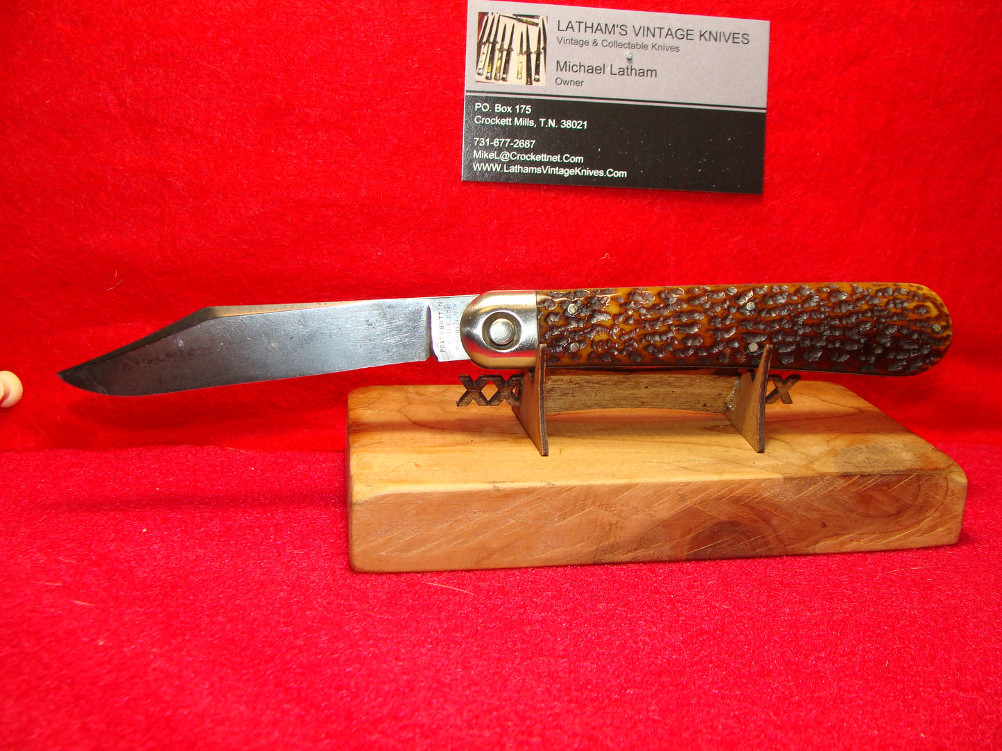 PRESS BUTTON KNIFE CO. WALDEN NY. 1892-1923 INVINCIBLE 4 7/8" VINTAGE AMERICAN AUTOMATIC KNIFE HUNTER BROWN JIGGED BONE HANDLES