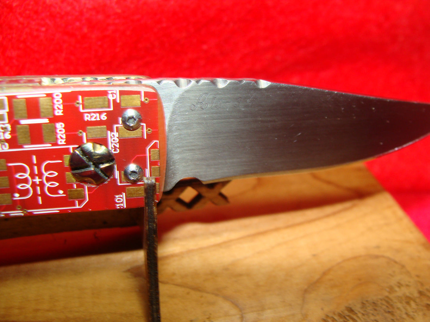 KING CUSTOM KNIFE 2010 FLORIDA CUSTOM AUTOMATIC KNIFE RED CIRCUIT BOARD HANDLES