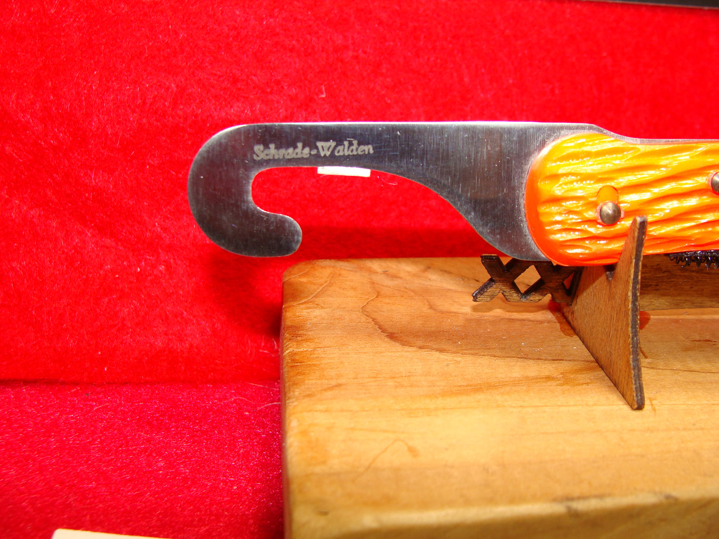 SCHRADE WALDEN NY 1946-76 PROTOTYPE MC1 OFFSET NON FOLDING PARACHUTE SHROUD CUTTER NON AUTOMATIC KNIFE MILITARY ORANGE DELRIN HANDLES PART OF THE SCHRADE FACTORY COLLECTION