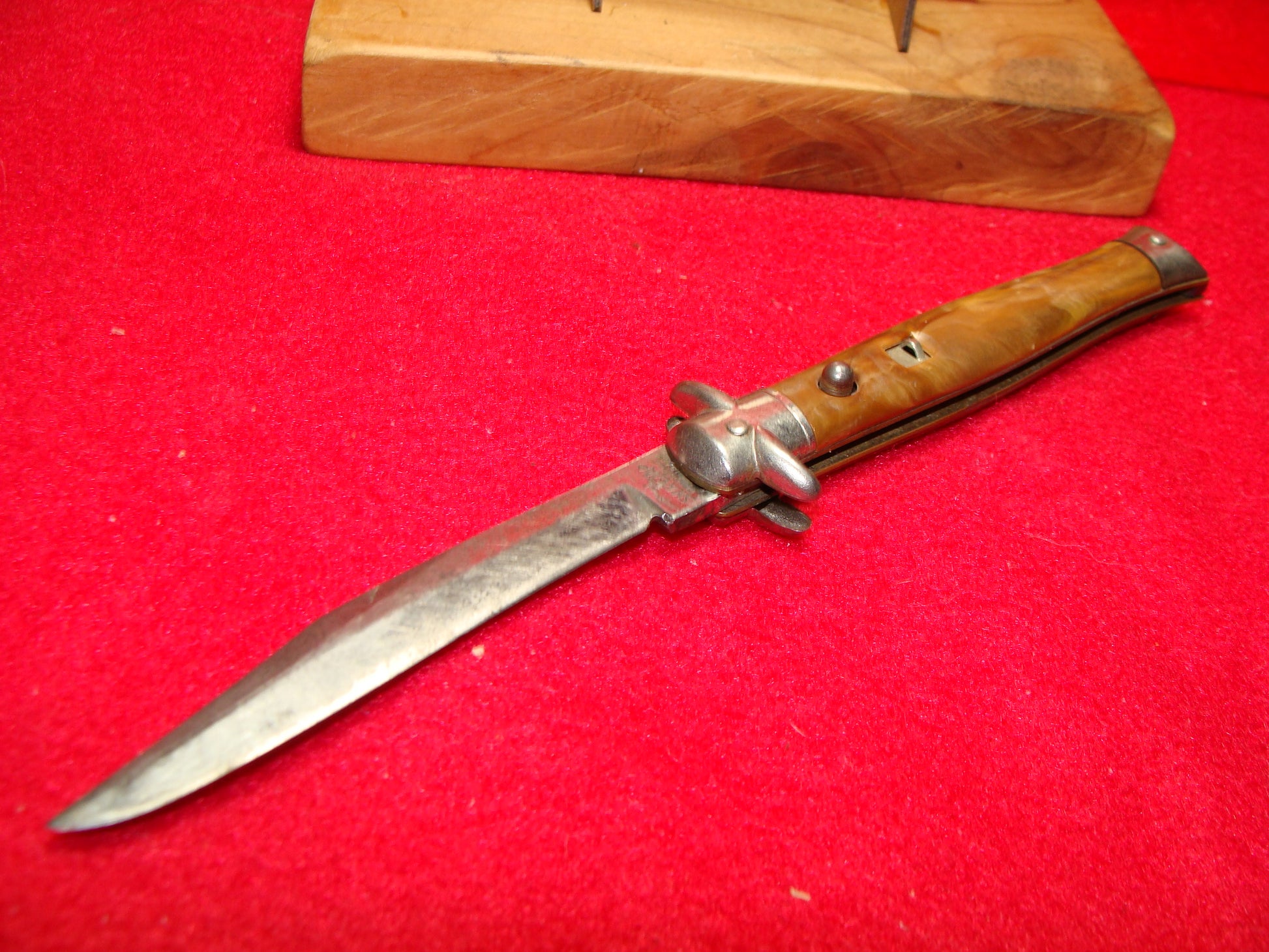 SHUR SNAP COLONIAL KNIFE CO. 1926-56 FISH TAIL FIXED GUARDS 4 VINTAGE –  Latham's Vintage Sales