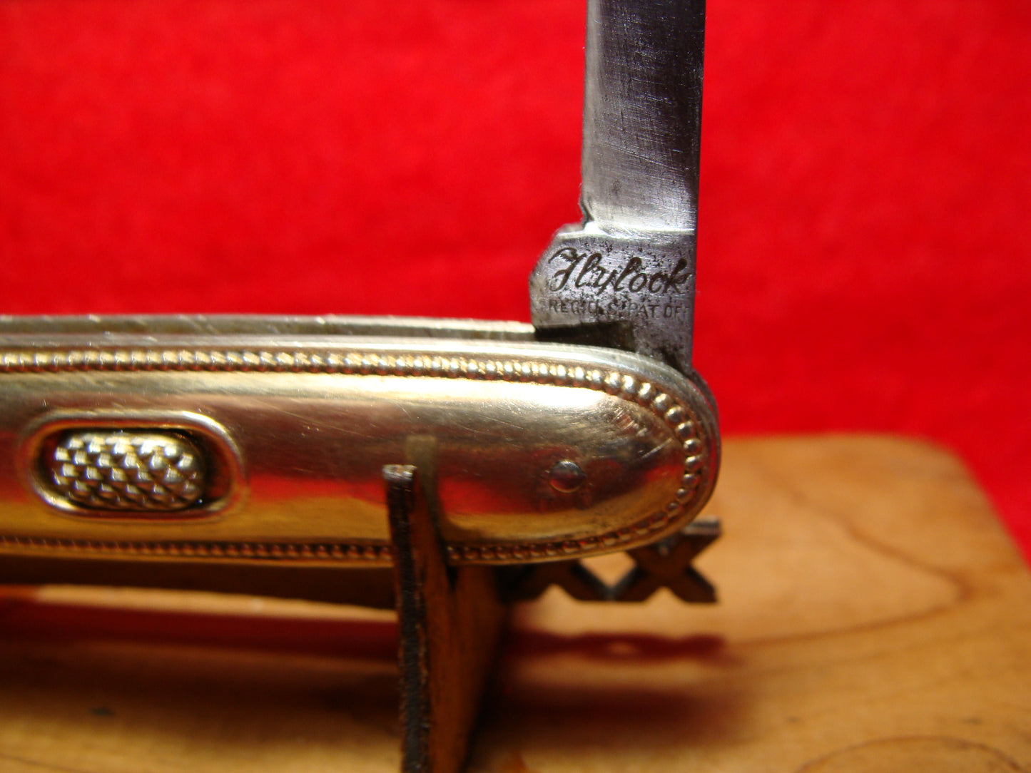 FLY LOCK KNIFE CO. 1923-29 TWIN DOUBLE BLADE 3 3/8" VINTAGE AUTOMATIC KNIFE GOLD METAL HANDLES