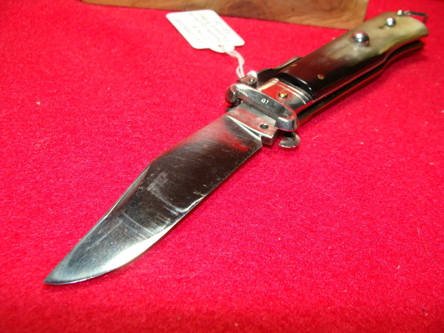 UNSTAMPED "STERILE"  ITALY 1945-48 HUNTER FULCRUM RELEASE SHELL PULLER ITALIAN AUTOMATIC KNIFE BUFFALO HORN HANDLES